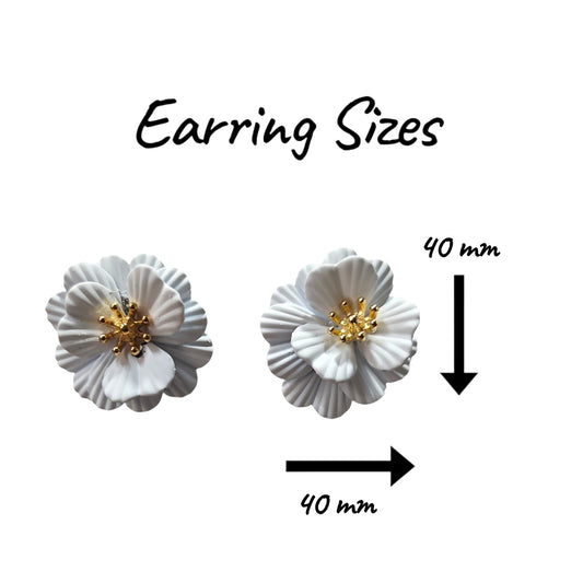 Poppy Earring Set (White) — view 2