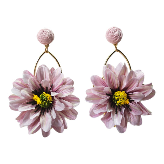 Daisy Hanging from Steel Loop Earing Set (Pink)