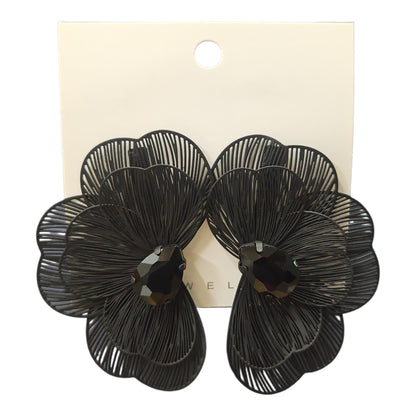 Trendy Floral Light Metal Earring Set (Black) — view 3