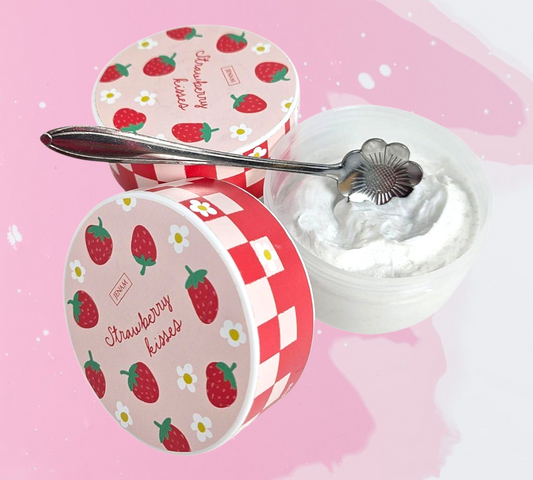 STRAWBERRY KISSES Body Scrub 130gr (excluding spoon)