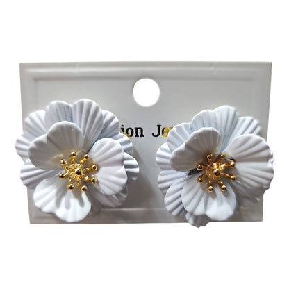 Poppy Earring Set (White) — view 3