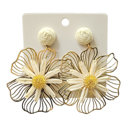 Woven Daisy on Metal Floral Backing Hanging Earrings Set (Off-White) — view 3
